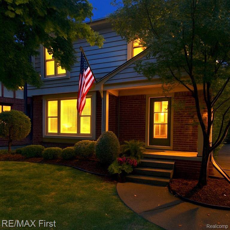 Grosse Pointe Farms, MI 48230,324 Fisher Road