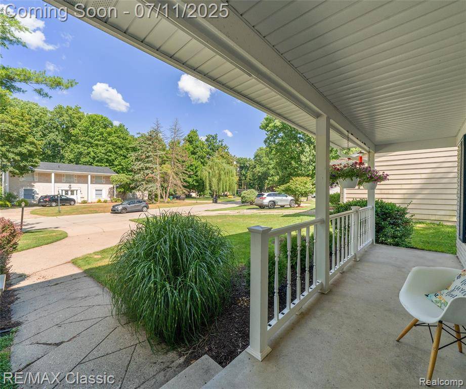 Farmington Hills, MI 48336,25067 Skye Drive