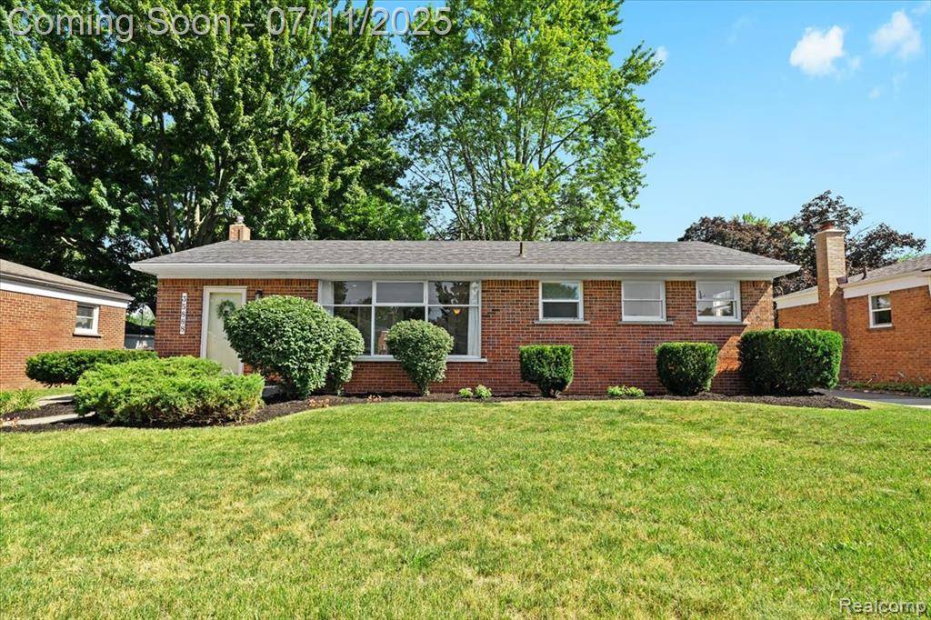 Livonia, MI 48150,35888 Orangelawn Street