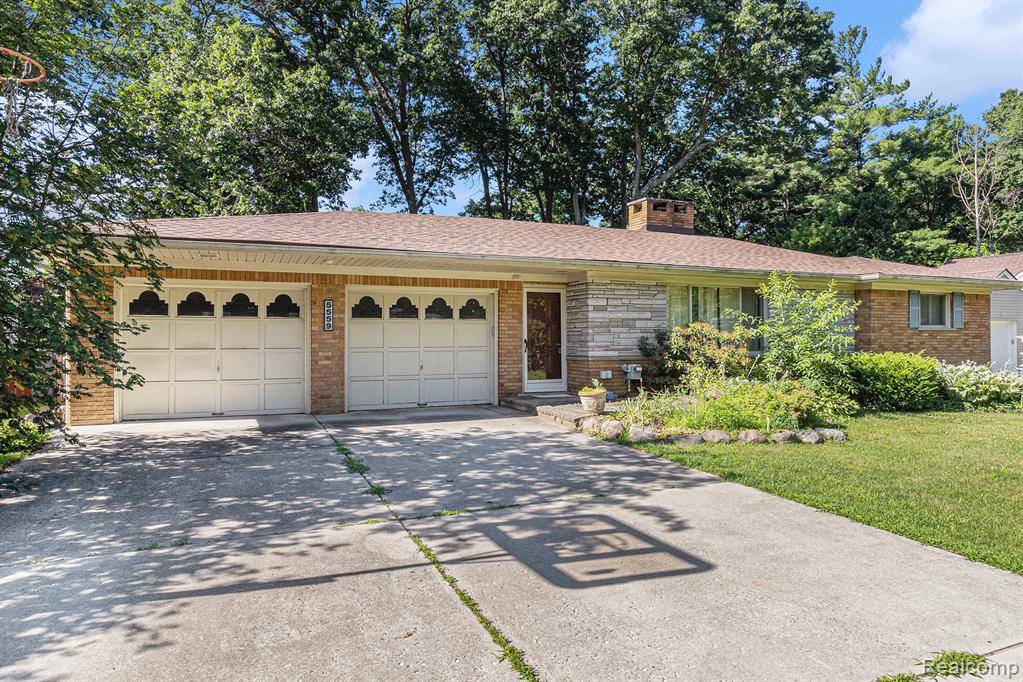 Waterford, MI 48329,5559 Pleasant Drive