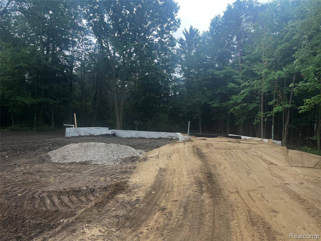 Lapeer, MI 48446,1438 Debi Ann Drive