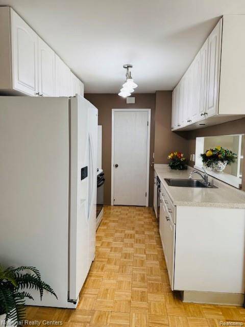 Novi, MI,23437 Stonehenge Boulevard