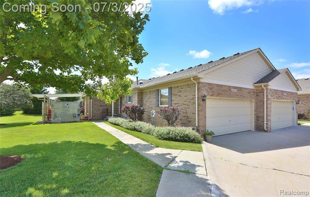 Chesterfield, MI,30600 Victoria Court