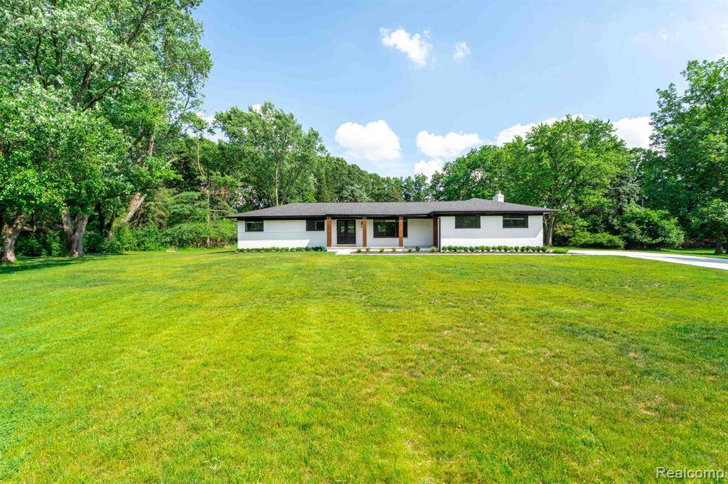 Troy, MI 48098,6284 Malvern Drive