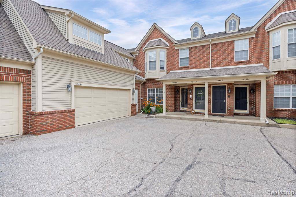 Macomb, MI 48313,43450 Pendleton Circle