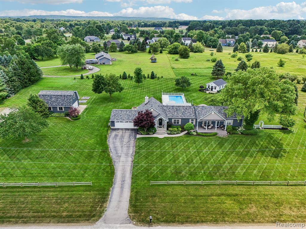 Pinckney, MI 48169,378 Fruitdale Lane
