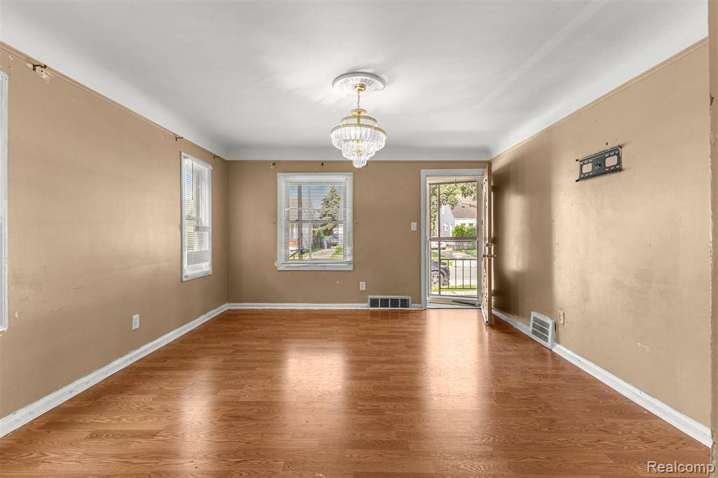 Dearborn, MI 48126,4632 Chovin Street