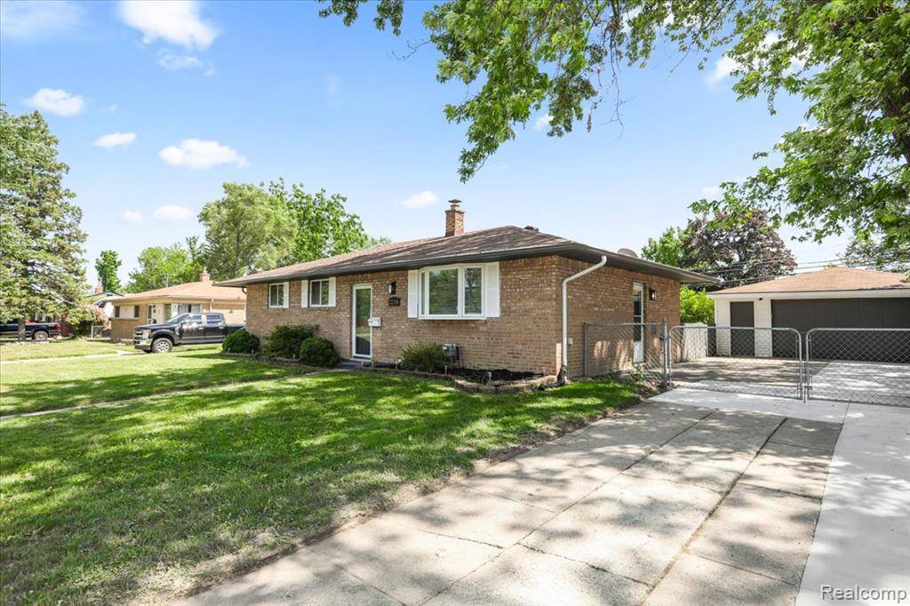 Clinton Twp, MI 48035,22266 E Schafer Street