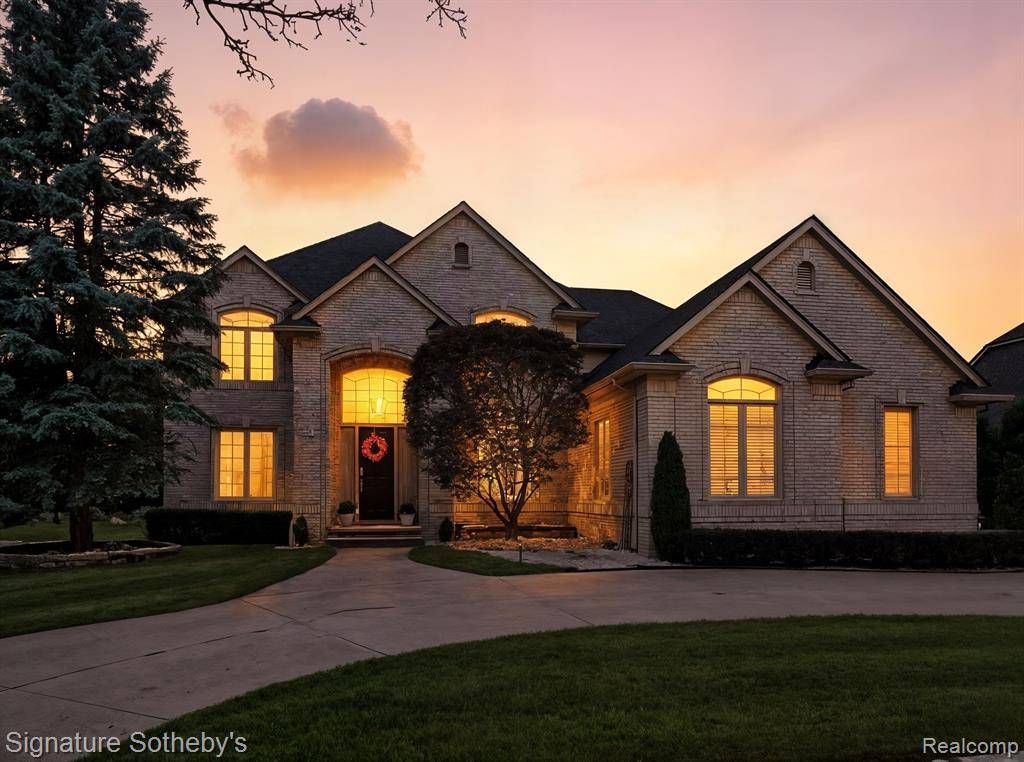 Shelby Twp, MI 48316,55397 Apple Lane