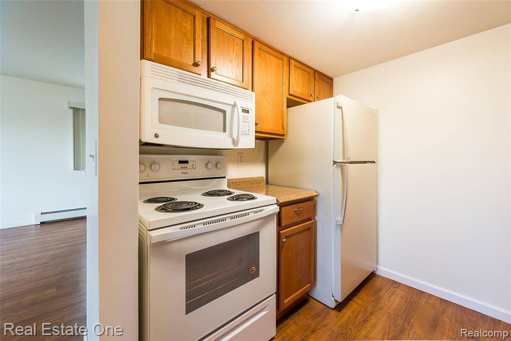South Lyon, MI 48178,25229 Potomac