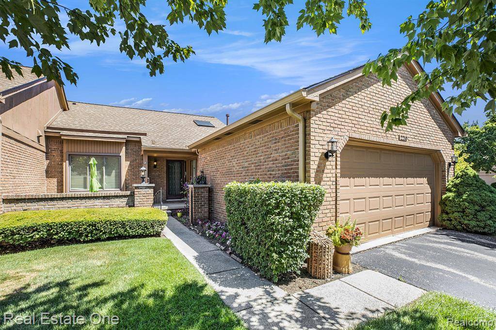 Rochester Hills, MI 48307,2210 London Bridge Drive