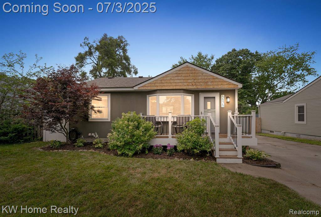 Waterford, MI 48327,5575 Berkley Drive