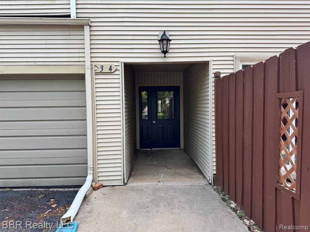 Grosse Ile, MI 48138,8337 Colony Drive
