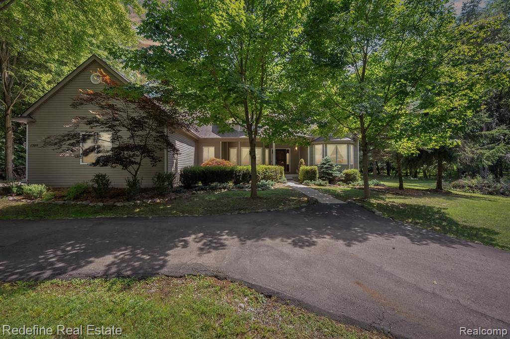 Milford, MI 48381,1388 Pine Grove Lane