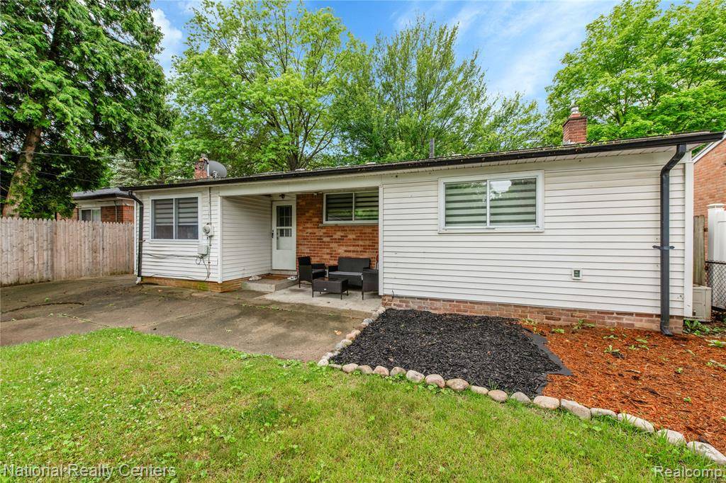 Redford, MI 48240,18610 Delaware Avenue