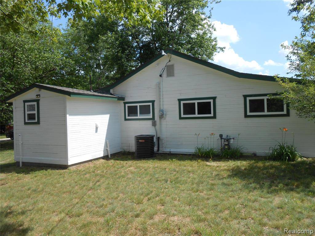 Lexington, MI 48450,8027 Lakeshore Road