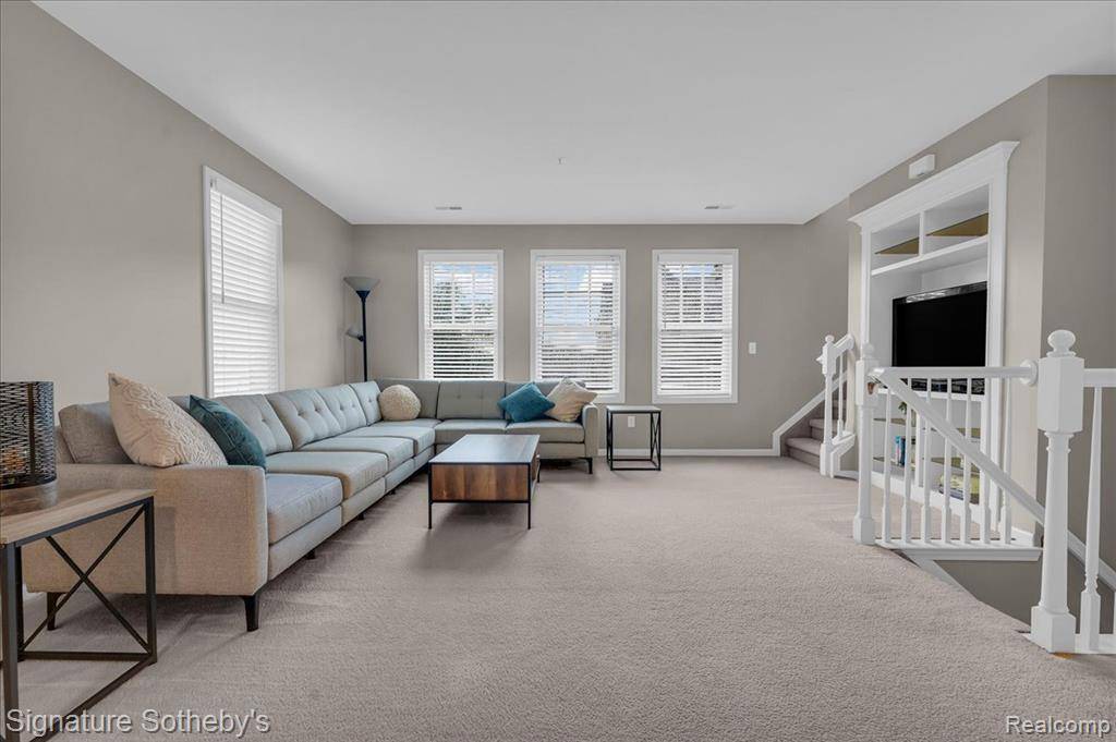 Auburn Hills, MI 48326,182 Amys Walk