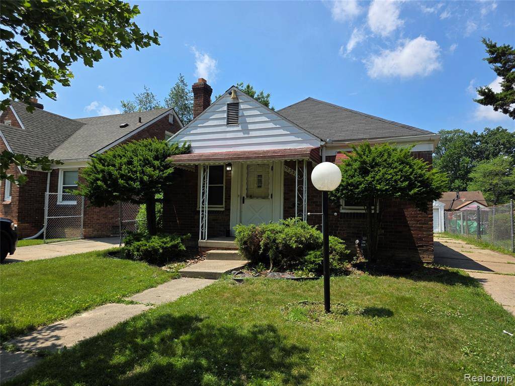 Detroit, MI 48219,19351 Braile Street