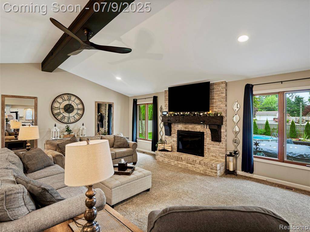 Shelby Twp, MI 48317,8999 Shelby Woods Drive