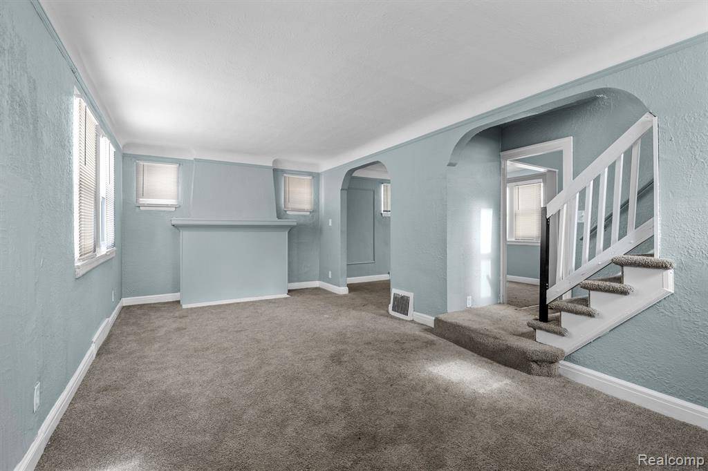 Detroit, MI 48227,15748 FREELAND Street