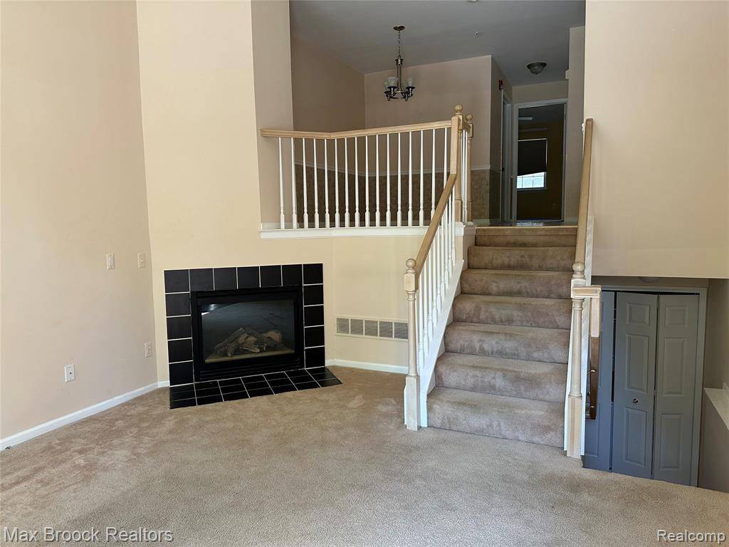 Farmington, MI 48334,29253 Glen Oaks E Boulevard