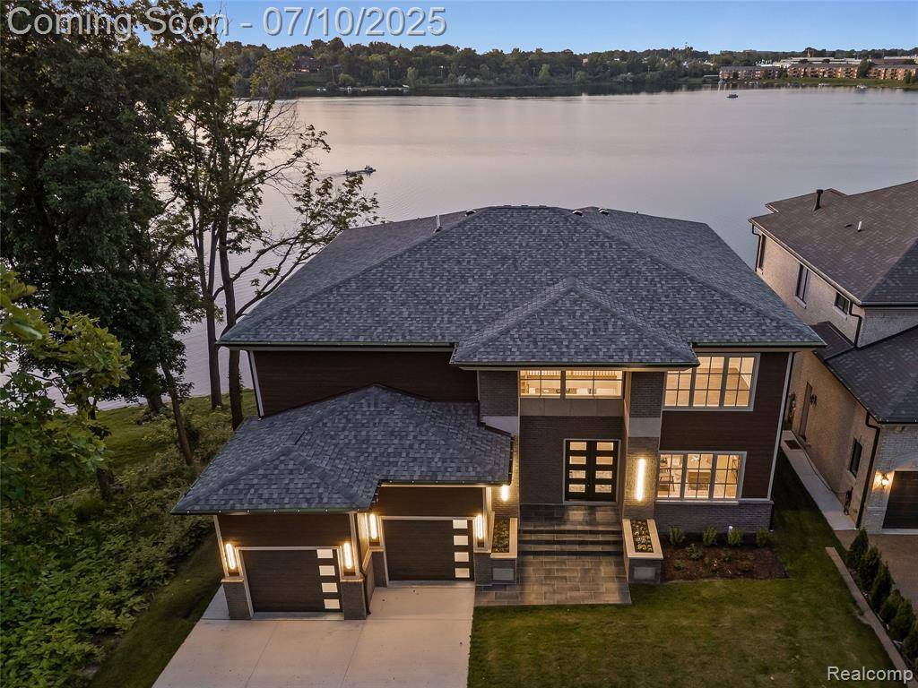 Bloomfield Hills, MI 48302,1760 Hamilton Drive