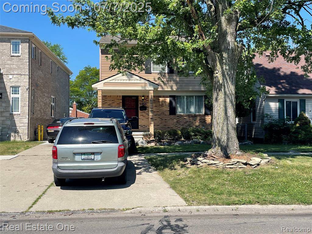 Dearborn Heights, MI 48127,5955 BEECH DALY RD