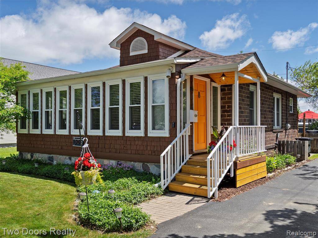 Lake Orion, MI 48362,30 Beebe Street