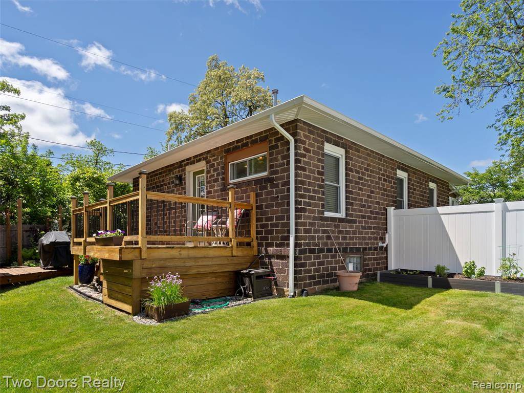 Lake Orion, MI 48362,30 Beebe Street
