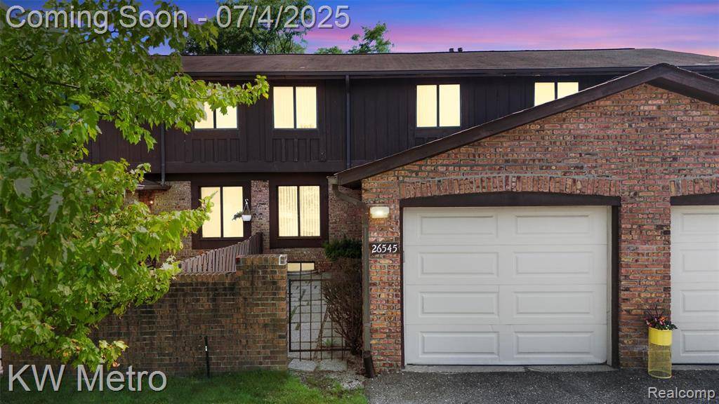 Southfield, MI 48033,26545 Summerdale Drive