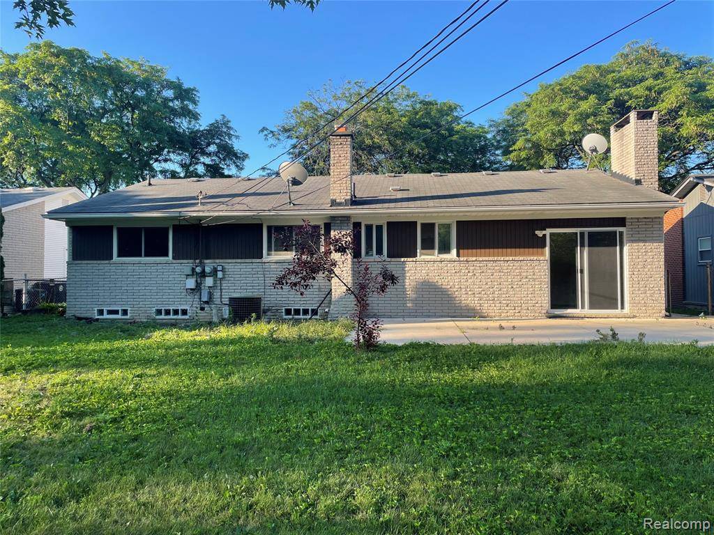 Northville, MI 48154,36024 Meadowbrook Street