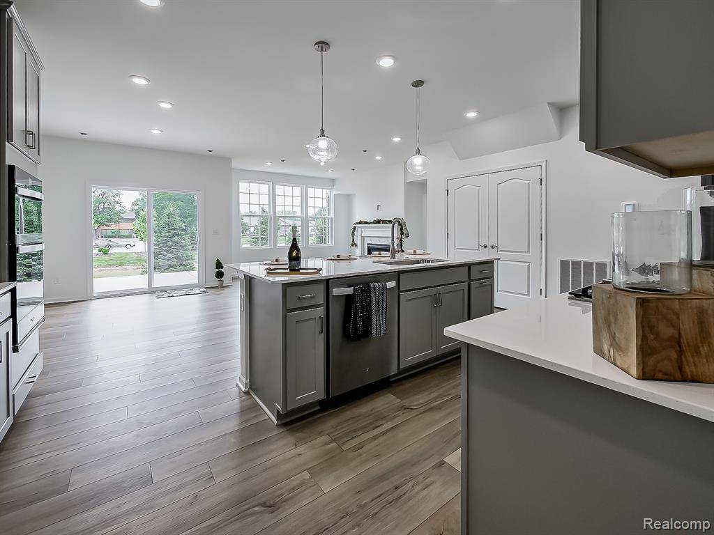 Troy, MI 48390,102 Addison Circle