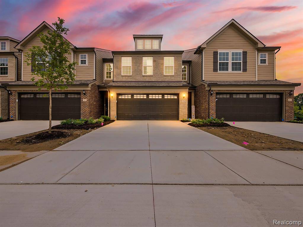 Troy, MI 48390,102 Addison Circle