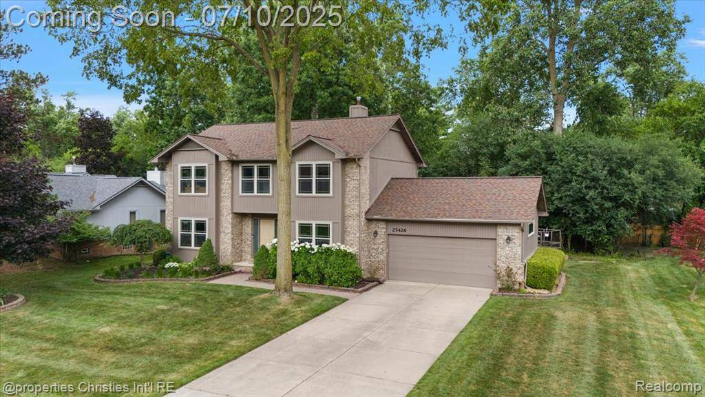 Southfield, MI 48033,25426 Lindenwood Lane