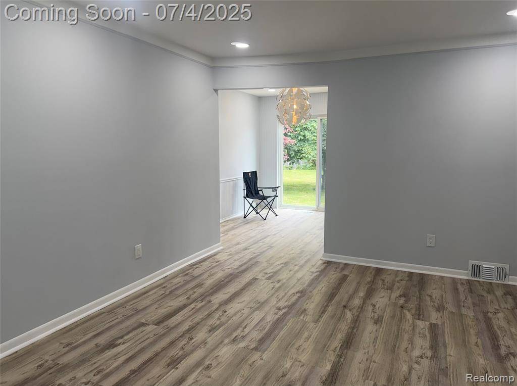Westland, MI 48186,32720 Grandview Avenue