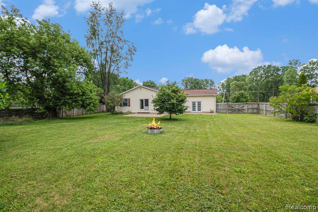 Grand Blanc, MI 48439,5511 Wakefield Road