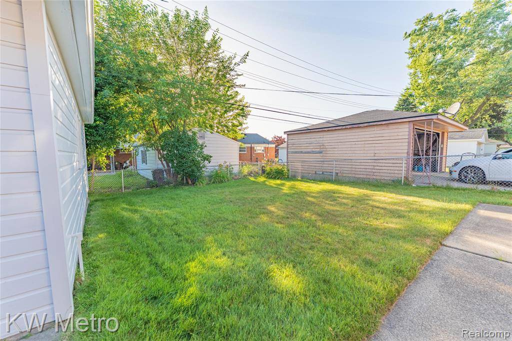Dearborn Heights, MI 48127,8487 Salem Lane