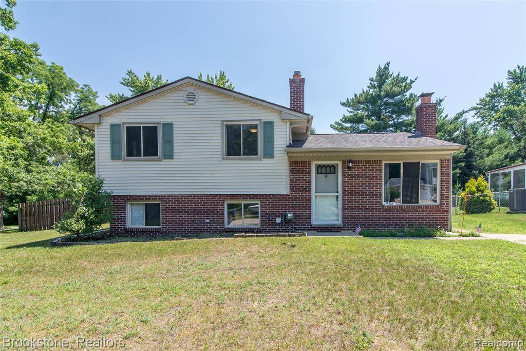 Walled Lake, MI 48390,1986 Greenmeadow Drive