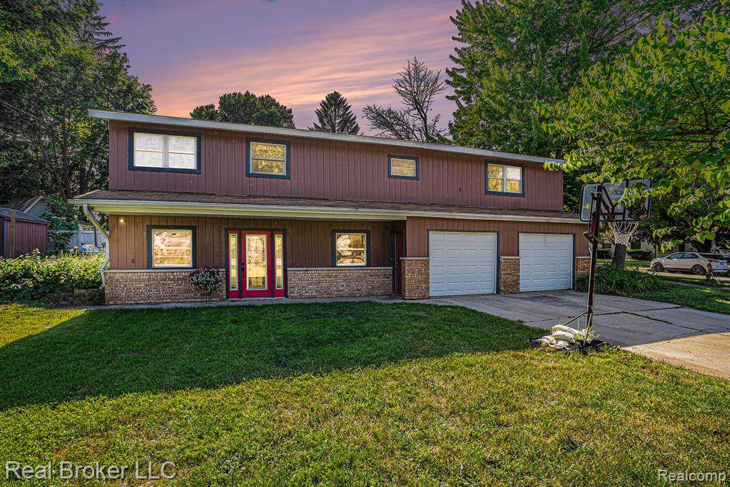 South Haven, MI 49090,748 GREEN Street