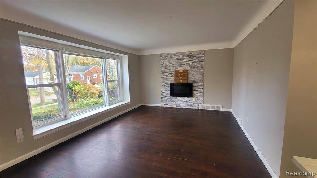 Oak Park, MI 48237,23521 Jerome Street