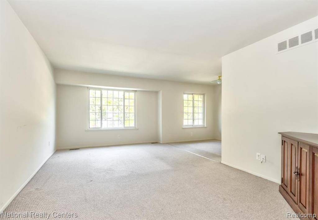 Southfield, MI 48076,30260 Southfield Rd.