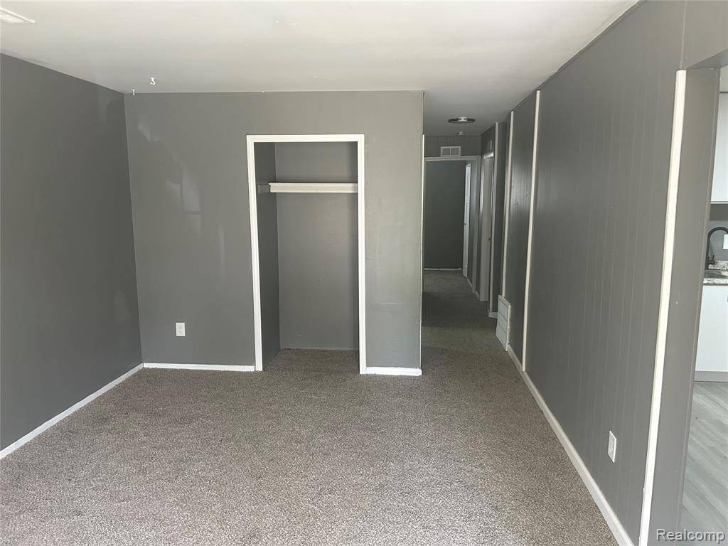 Hamtramck, MI 48212,17439 Lumpkin Street