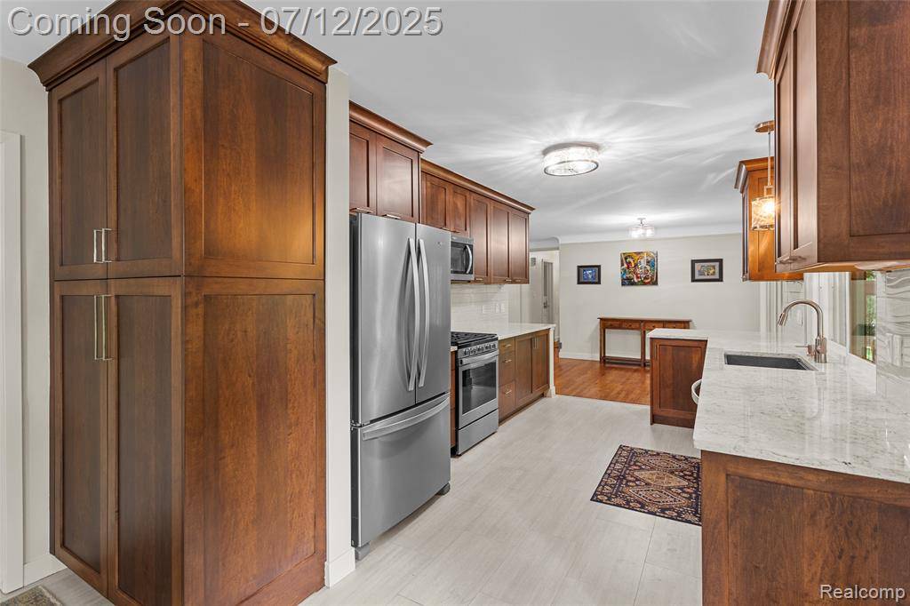 Farmington Hills, MI 48331,36357 Paddleford Road