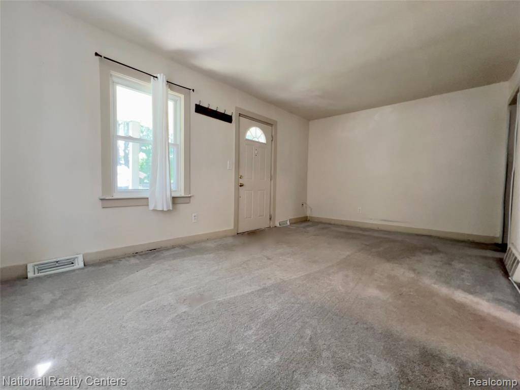 Livonia, MI 48152,18592 FILMORE Street