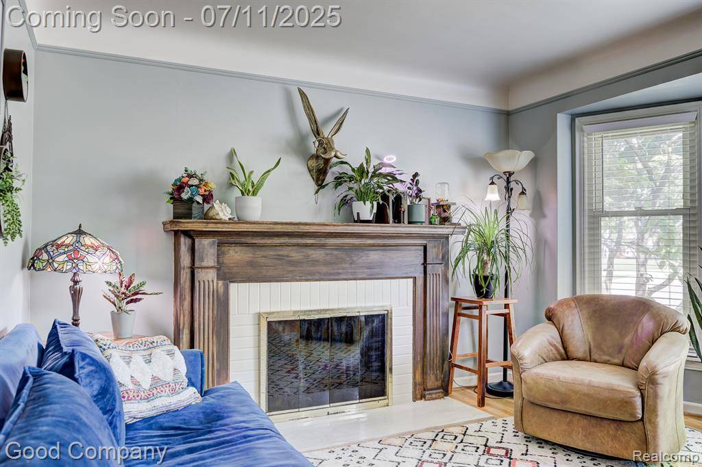 Dearborn, MI 48128,23351 Oak Street