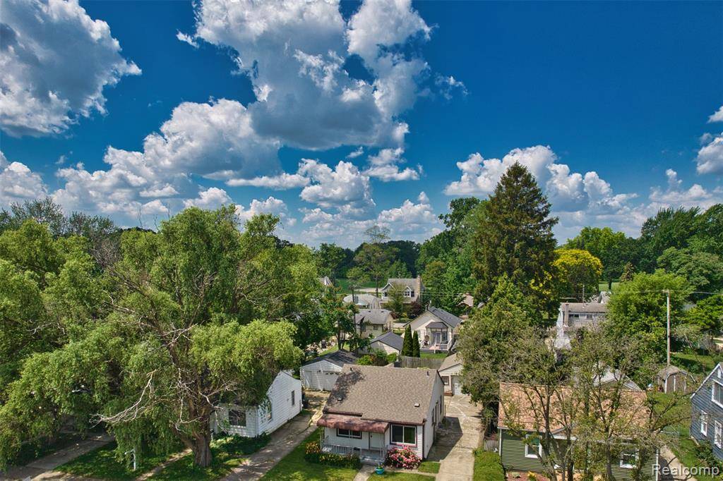 Ferndale, MI 48220,3263 Goodrich Street