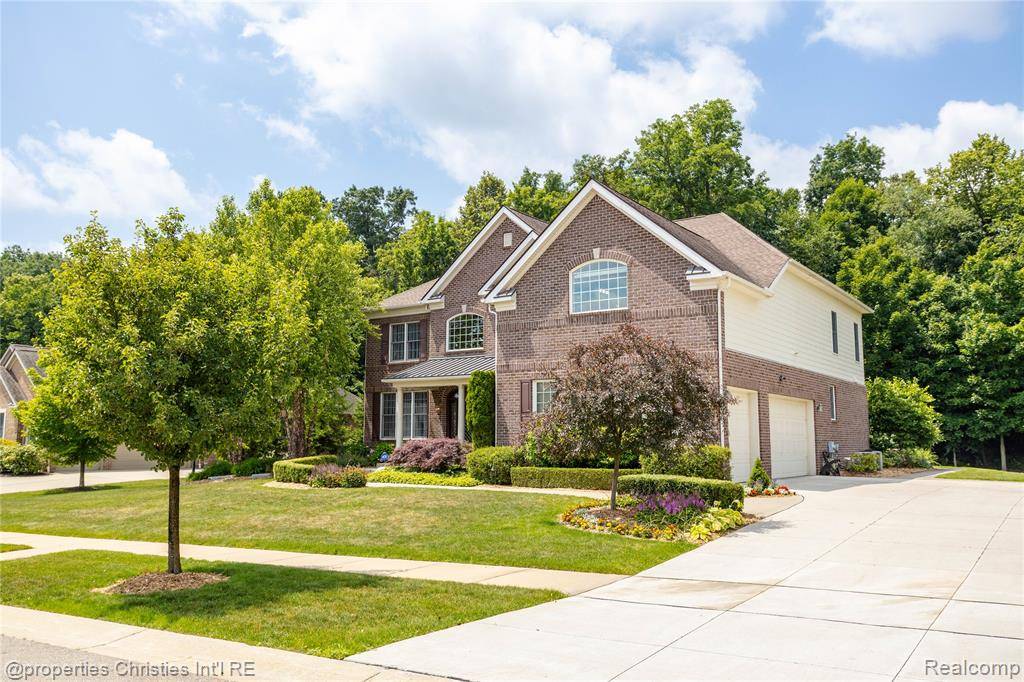 Northville, MI 48168,17685 Briar Ridge Lane