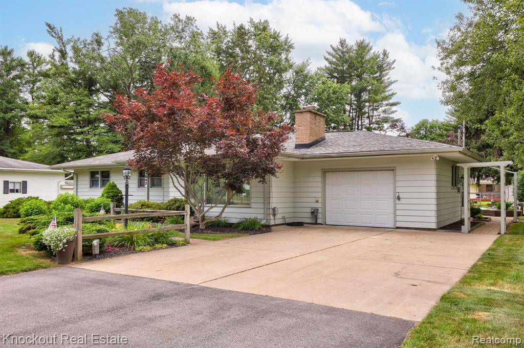 Bridgeport, MI 48722,3842 Waltmar Drive