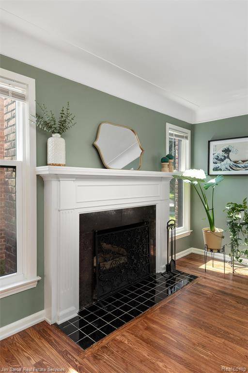 Grosse Pointe, MI 48236,2182 Hawthorne Road