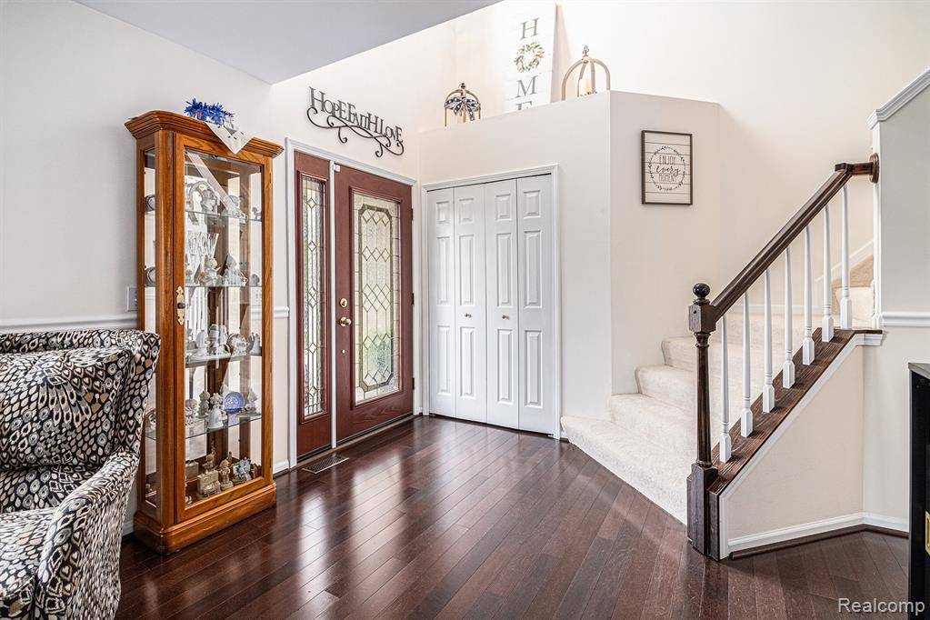 Canton, MI 48188,1558 Valentine Court